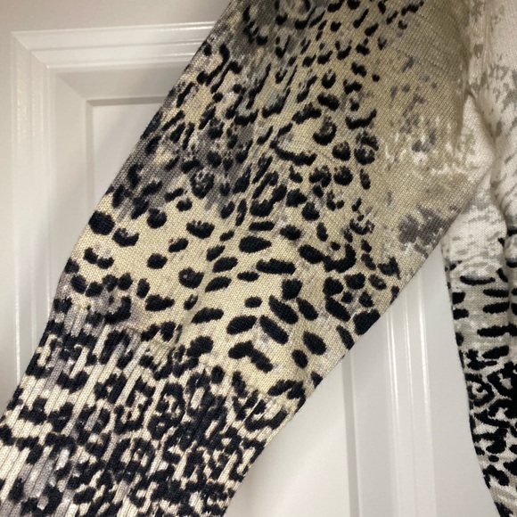 EUC Jillian Nicole petite button down cardigan. - Picture 4 of 7